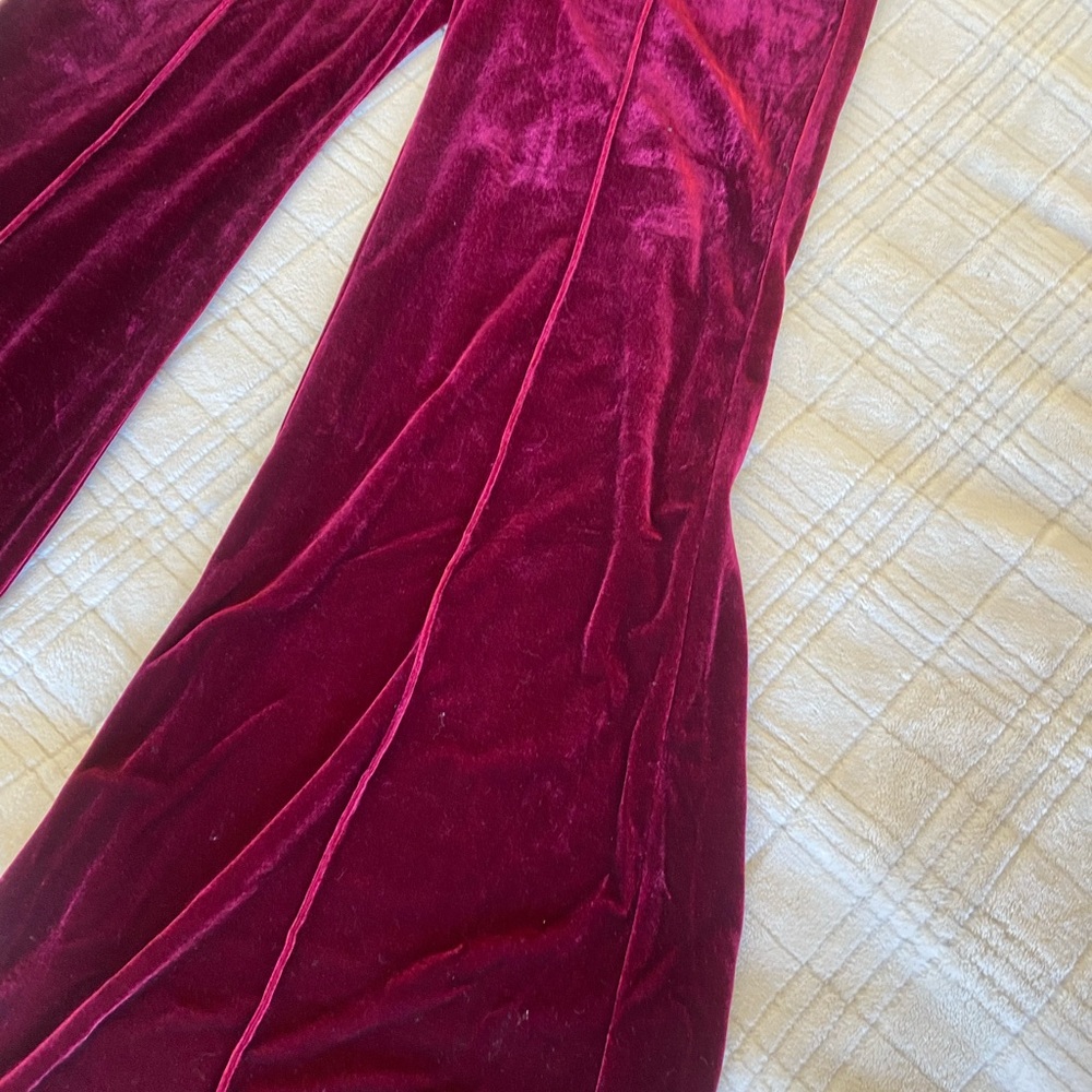 NWT Petal + Pup Lexie Velvet Jumpsuit – Burgundy, Size L - Picture 6 of 7